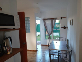 Apartamento 5 Para 3 Equipado básico, Lindo para descansar y trabajar